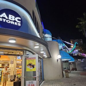 グアム滞在中の強い味方、ABCストアはトレンディなお酒の宝庫！