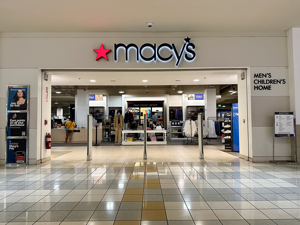 グアムでは唯一の百貨店　「メイシーズ メンズ・キッズ・ホーム売り場」