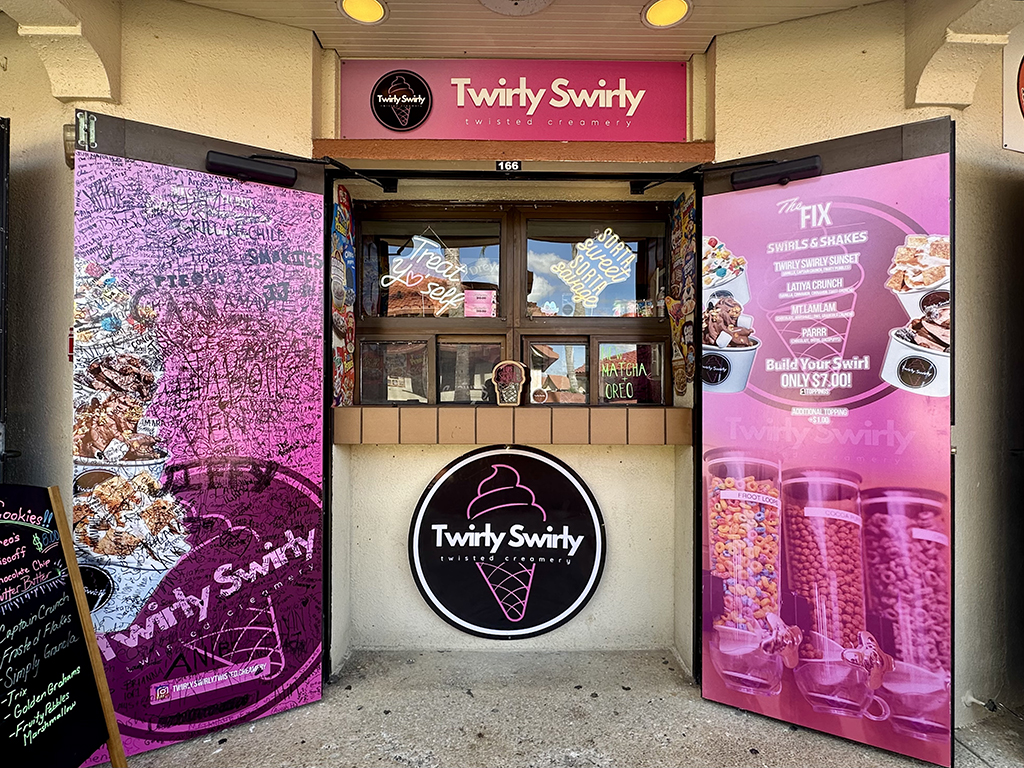查莫洛村全新人氣冰淇淋店-Twirly Swirly